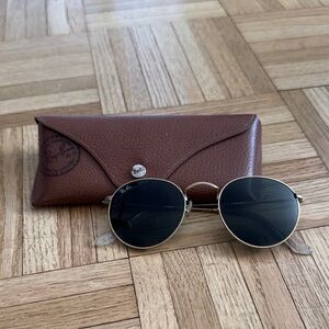 Ray-Ban Gold Frame Sunglasses with Brown Case
